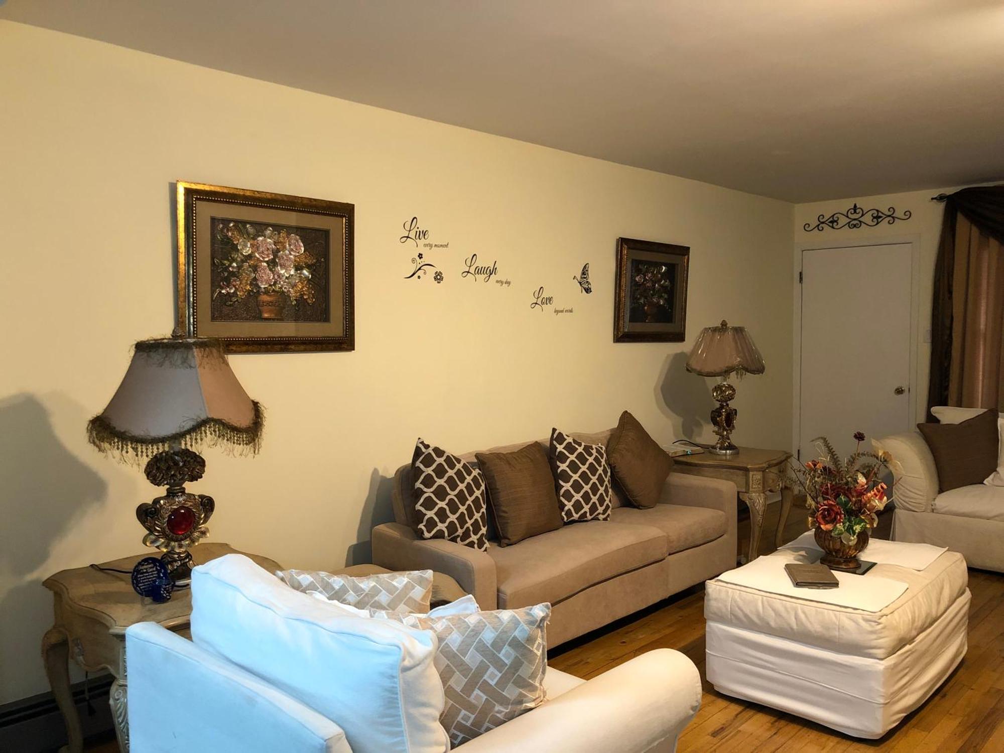 Apartment Chekell's Cozy Split Level New York